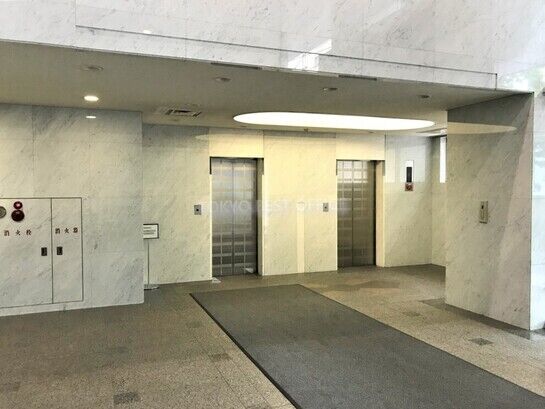 エントランスホール①