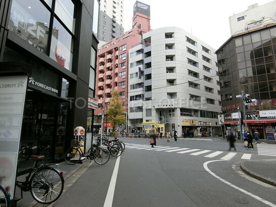 ビル周辺風景②