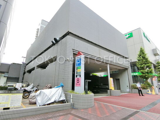 駐車場入口(葛西橋通り沿い側)