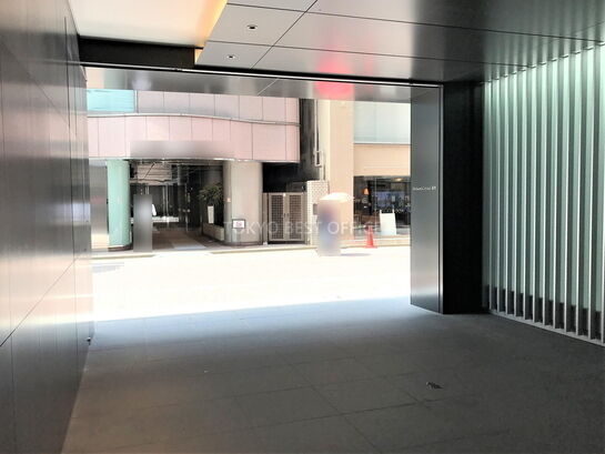 ビルエントランス③