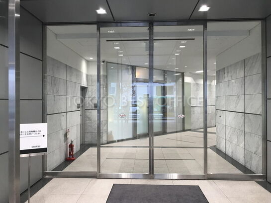 ビルエントランス①