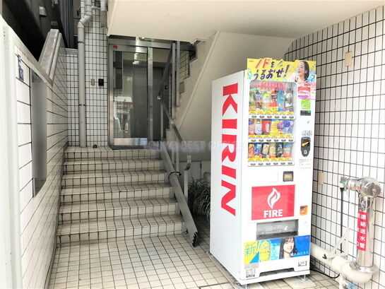 ビルエントランス①