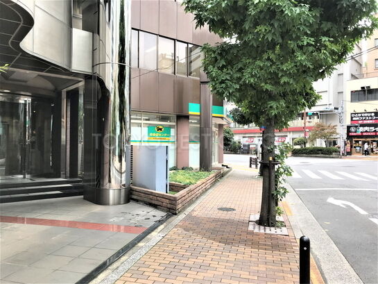 ビル周辺風景②