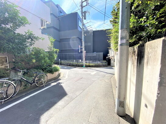 ビル周辺風景⑥