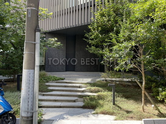 エントランス周辺③