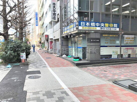 ビル周辺風景①