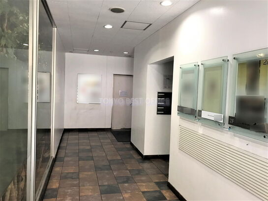 エントランスホール①