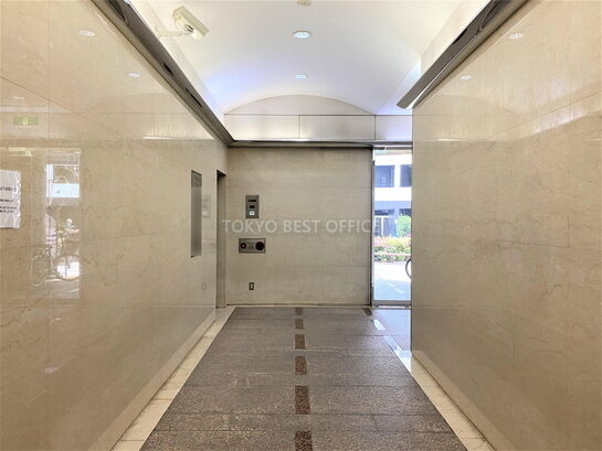 エントランスホール③