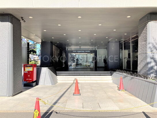 ビルエントランス②