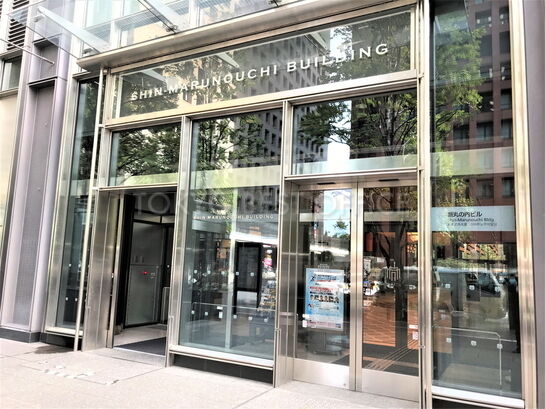 ビルエントランス③(ショップ)