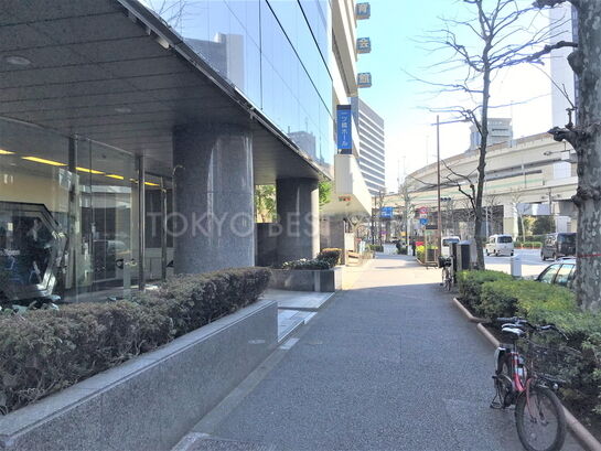 ビル周辺風景②