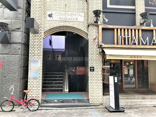 ビルエントランス