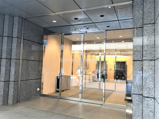 ビルエントランス①