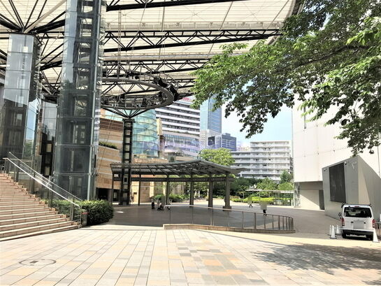 ビル敷地内風景⑦