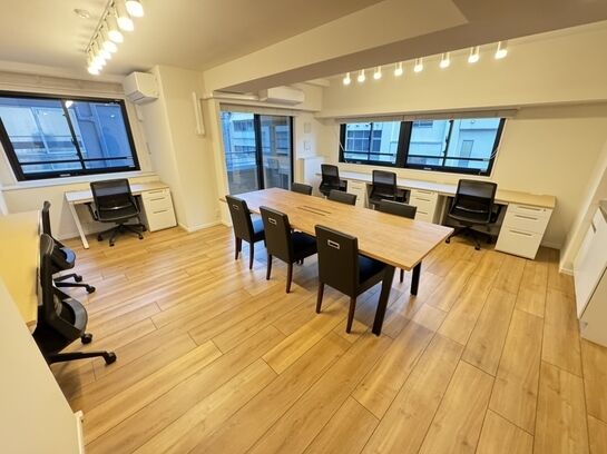 リニューアル前室内写真