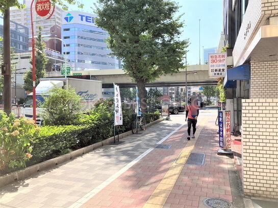 ビル周辺風景②