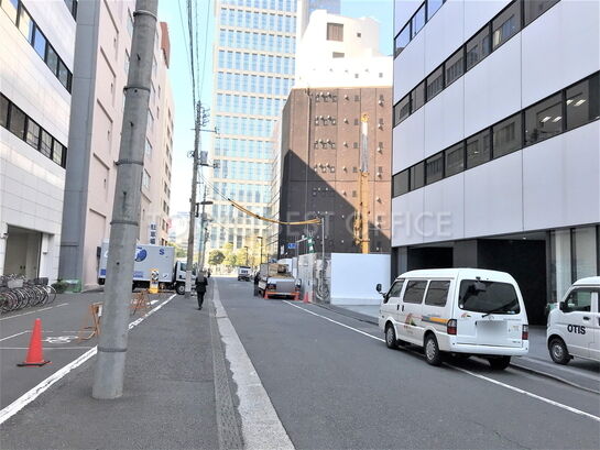 ビル周辺風景①