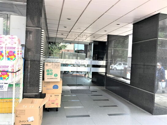 ビルエントランス①