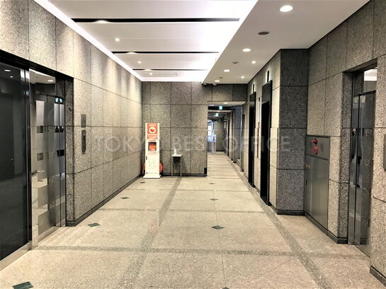 エントランスホール①