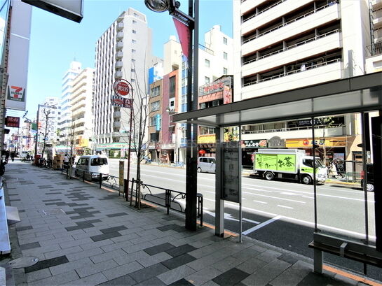 ビル周辺風景①