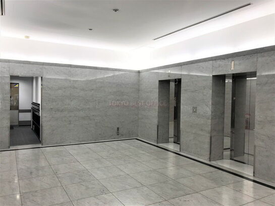 エントランスホール