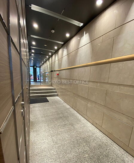 エレベーターホール②