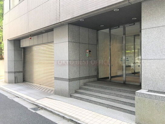 ビルエントランス①