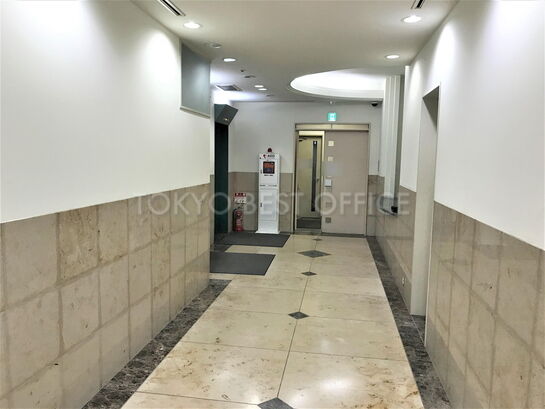 エントランスホール①