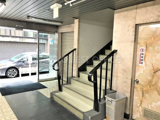 エントランスホール③