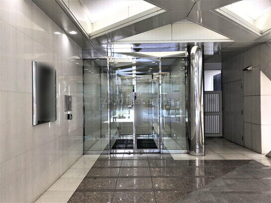 ビルエントランス②