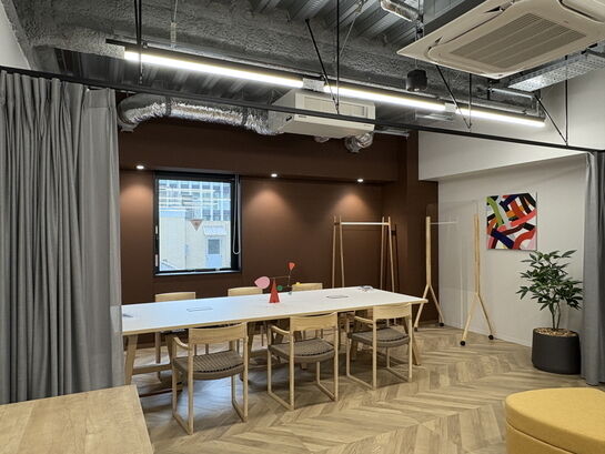 会議室（カーテンオープン）