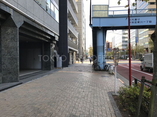 ビル周辺風景①