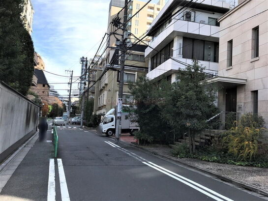 ビル周辺風景①