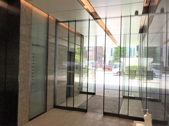 エントランスホール