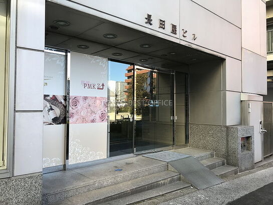 ビルエントランス