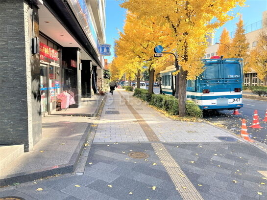 ビル周辺風景①