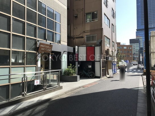 ビル周辺風景①