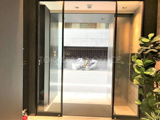エントランスホール②