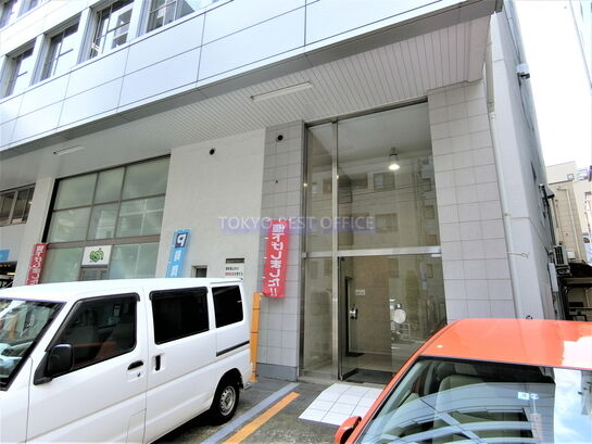 ビルエントランス①