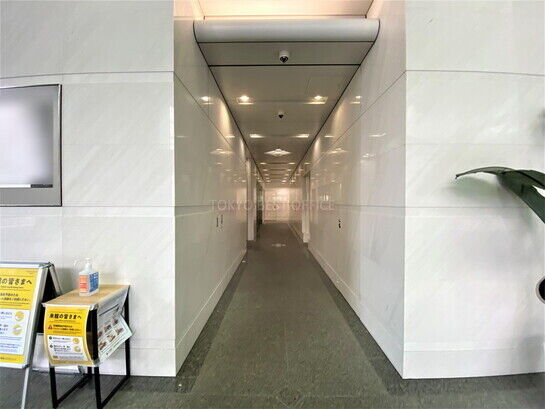 エントランスホール①