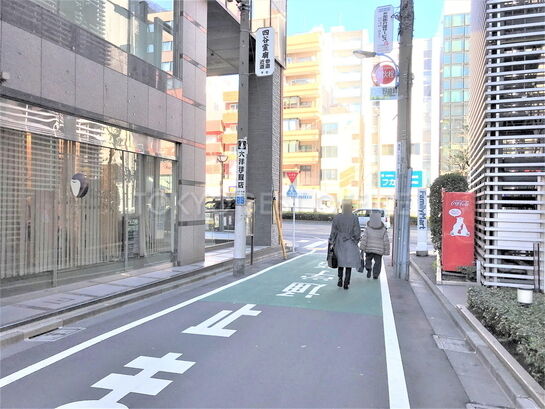 ビル周辺風景③