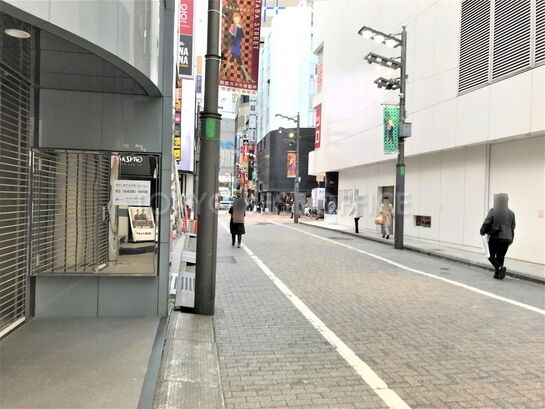 ビル周辺風景①