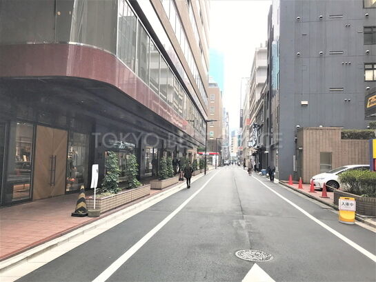 ビル周辺風景①