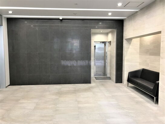 エントランスホール①