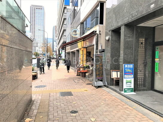 ビル周辺風景③