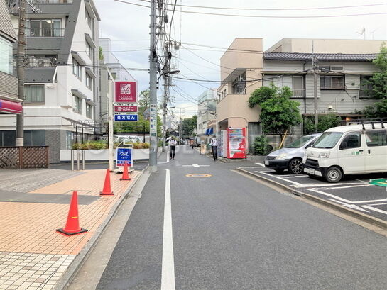 ビル周辺風景①