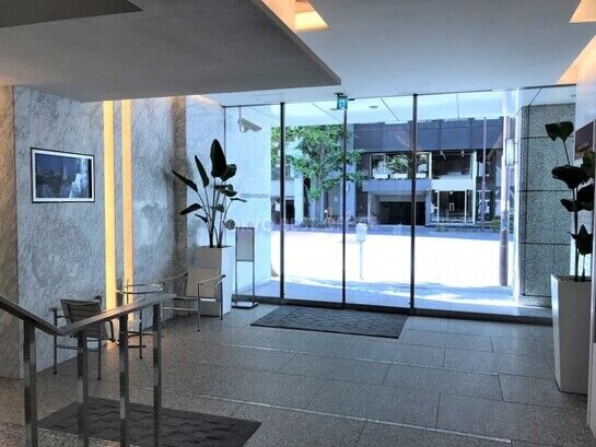 エントランスホール