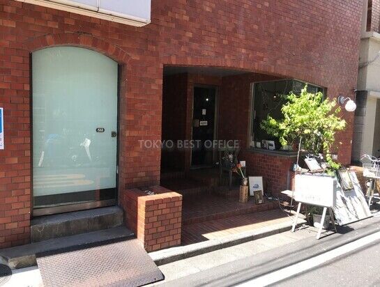 ビルエントランス①