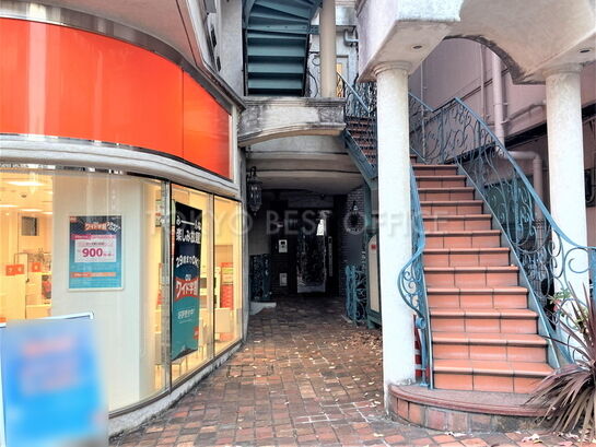 ビルエントランス①