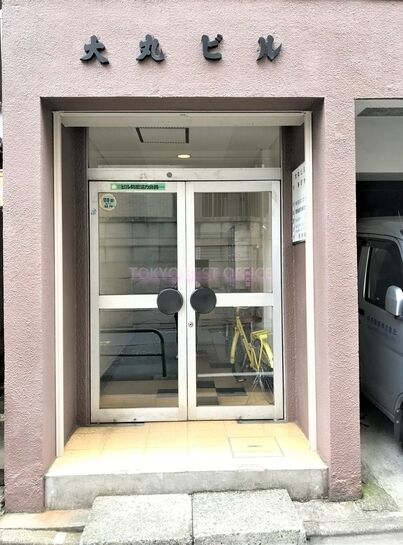 ビルエントランス